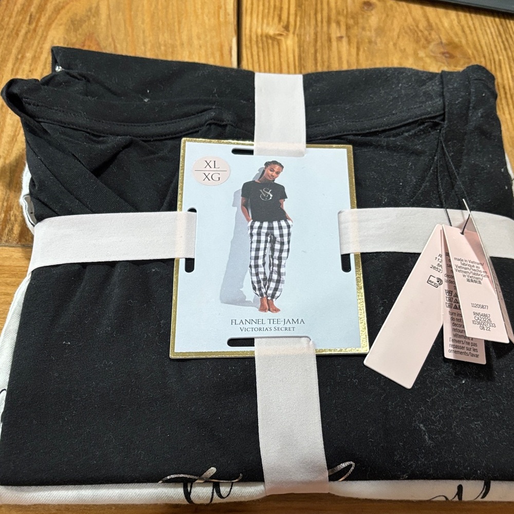 Victoria's Secret Black and White Flannel Pajama Set